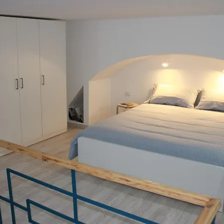 La Maisonette *